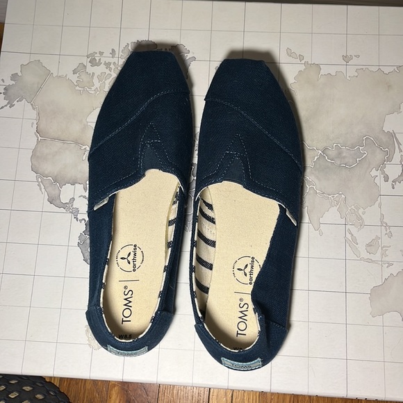 Navy blue Toms Sz 8.5 - Picture 7 of 7